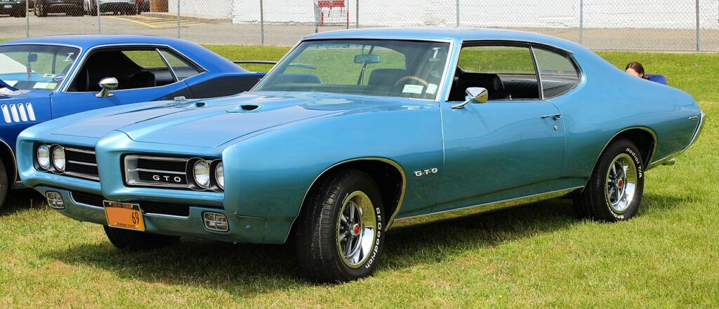1969_Pontiac_GTO,_front_5.19.19